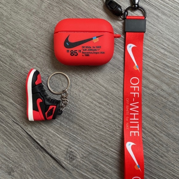 Nike AirPods Pro case for 1/2 generations - Picture 2 of 3